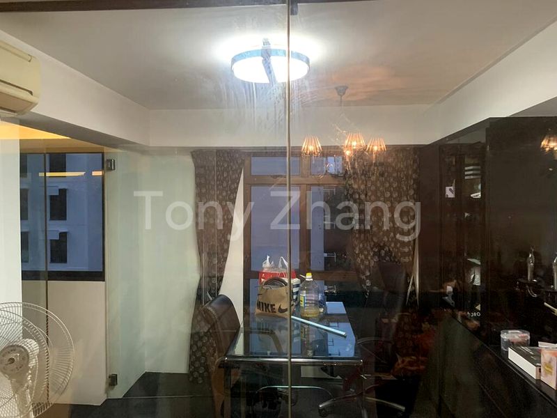 Executive HDB for Sale in  299C Compassvale Street - Image 2